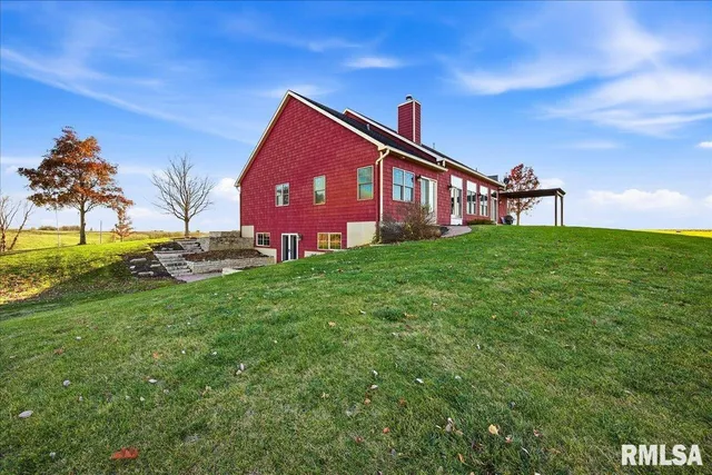 $899,500 | 23523 West Barrett Road, Elmwood, IL 61529