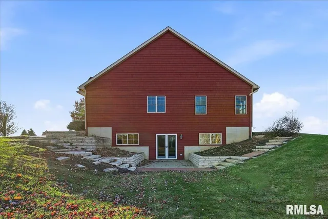 $899,500 | 23523 West Barrett Road, Elmwood, IL 61529