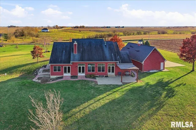 $899,500 | 23523 West Barrett Road, Elmwood, IL 61529