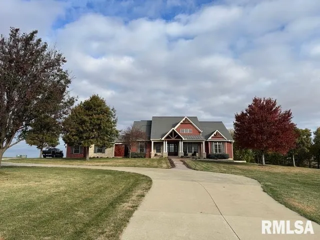 $899,500 | 23523 West Barrett Road, Elmwood, IL 61529
