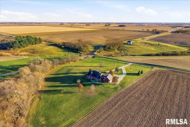 $899,500 | 23523 West Barrett Road, Elmwood, IL 61529