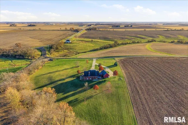 $899,500 | 23523 West Barrett Road, Elmwood, IL 61529