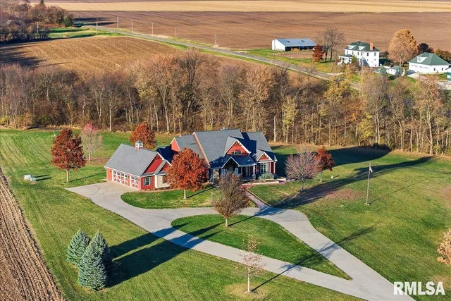 $899,500 | 23523 West Barrett Road, Elmwood, IL 61529