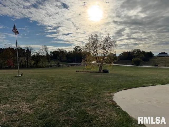 $899,500 | 23523 West Barrett Road, Elmwood, IL 61529