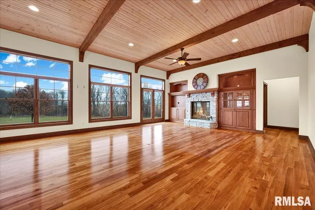 $899,500 | 23523 West Barrett Road, Elmwood, IL 61529