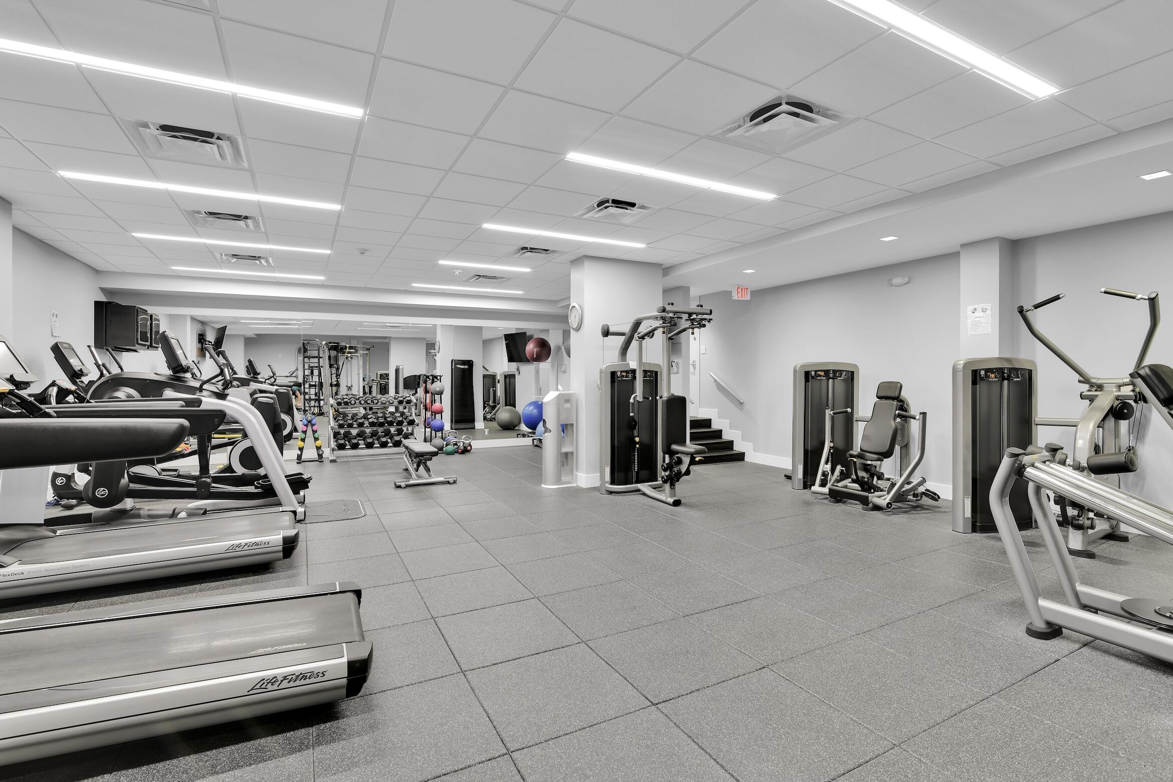 600 South Ocean Boulevard, Unit 802 Boca Raton, FL 33432 - Photo 15 of 27 a view of a room with gym equipment