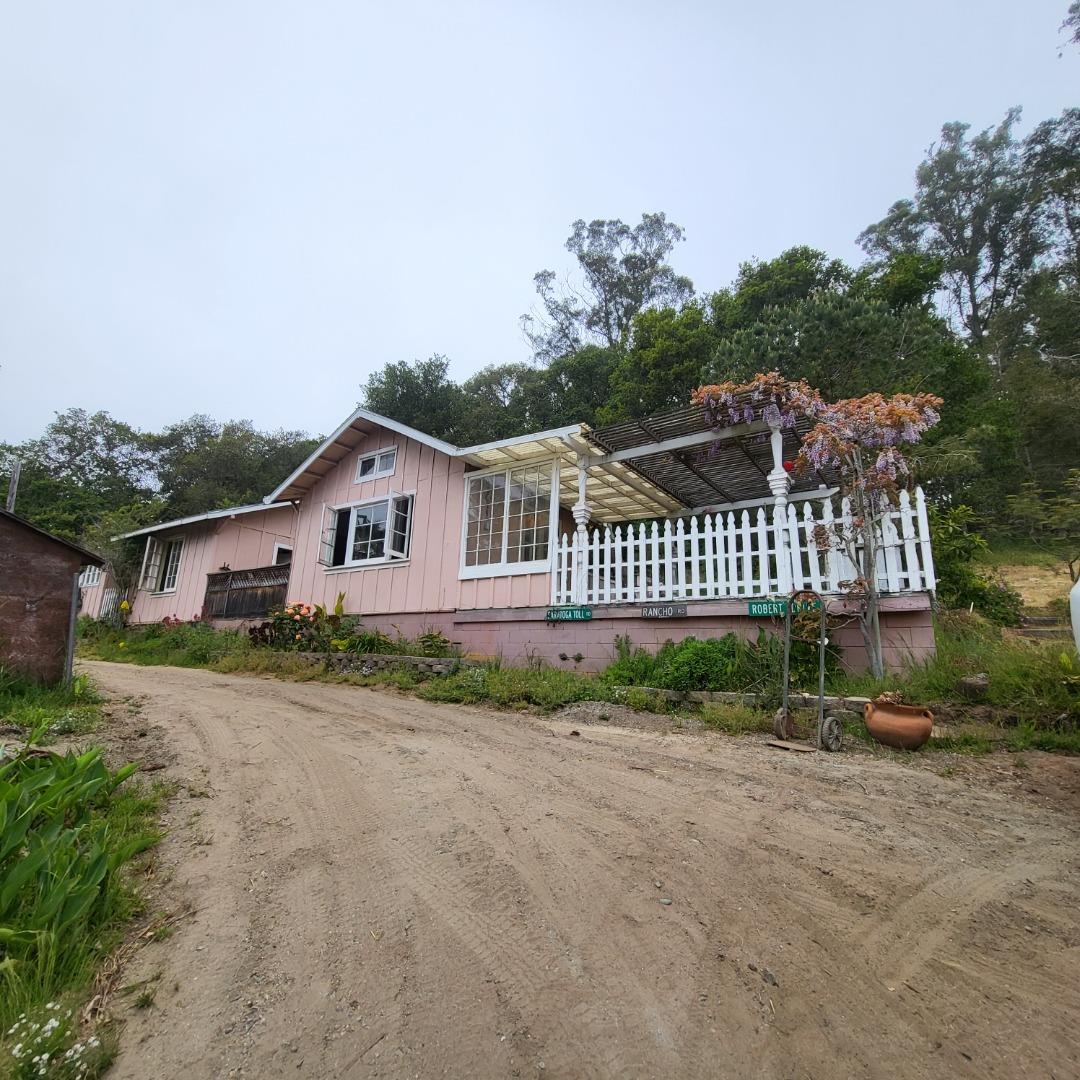 159 Strawberry Road Watsonville, CA 95076 - Photo 24 of 109