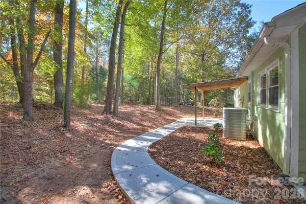 $1,700 | 1300 Sharon Drive, Waxhaw, NC 28173