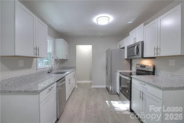 $1,700 | 1300 Sharon Drive, Waxhaw, NC 28173
