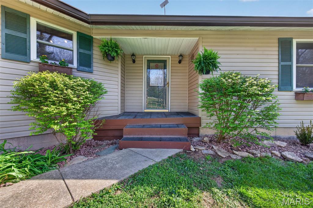 2567 Sugar Lake Road Pacific, MO 63069 - Photo 4 of 90