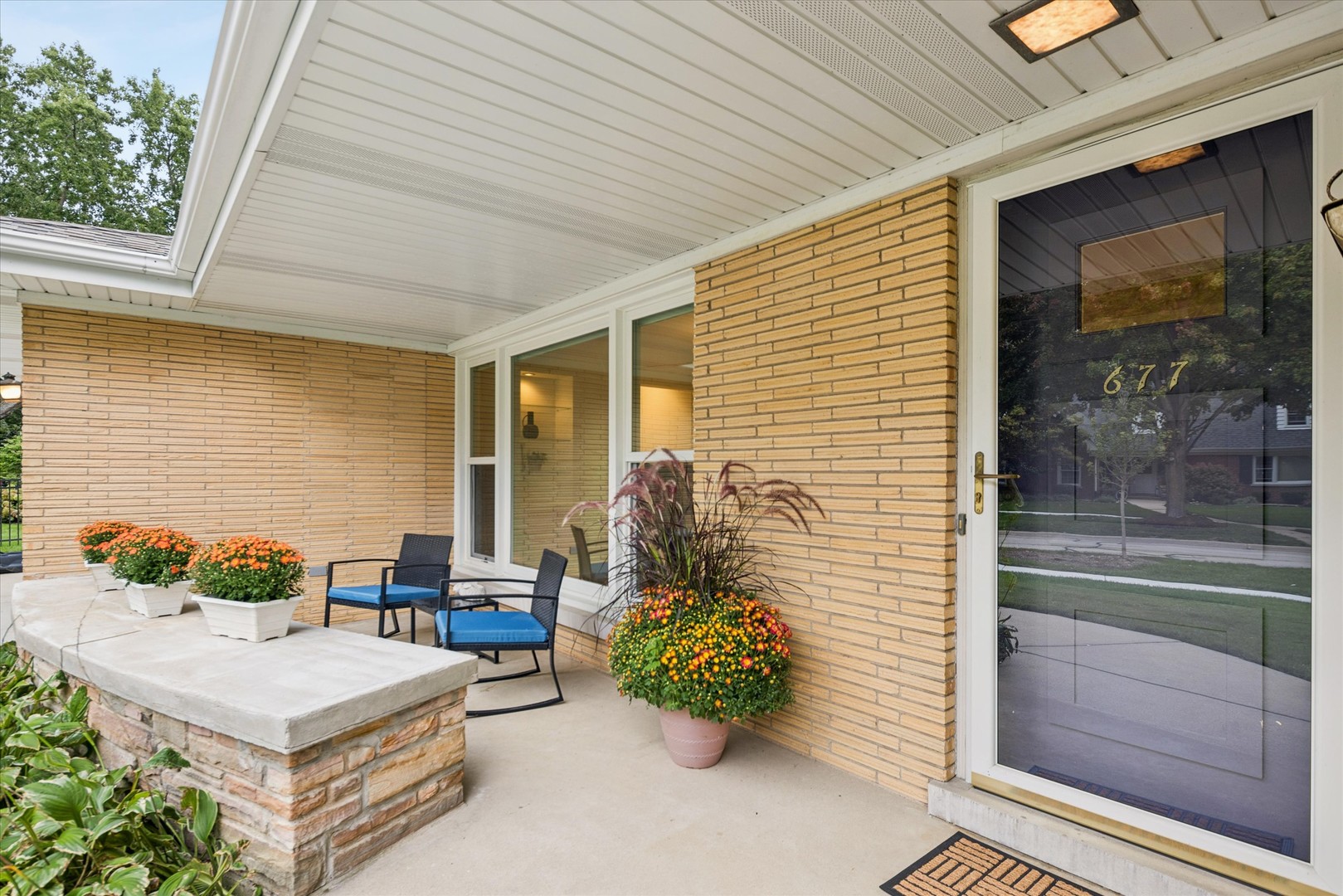 677 Wingate Road Glen Ellyn, IL 60137 - Photo 3 of 41 Gallery Image 3