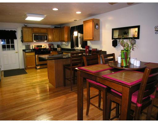 3 Bay Meadow Road Berkley, MA 02779 - Photo 6 of 10 Gallery Image 6