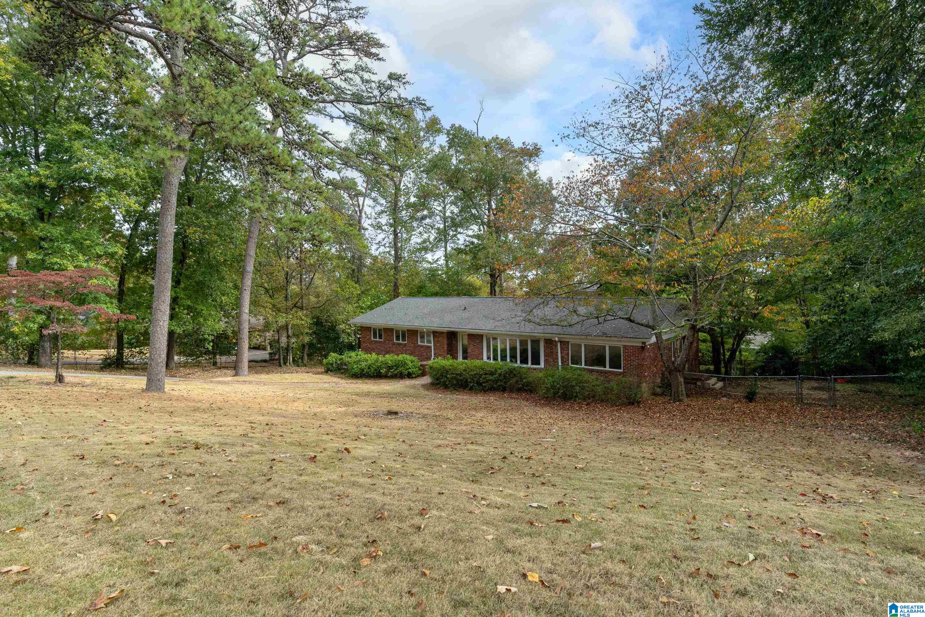 3317 North Woodridge Road Birmingham, AL 35223 - Photo 3 of 26