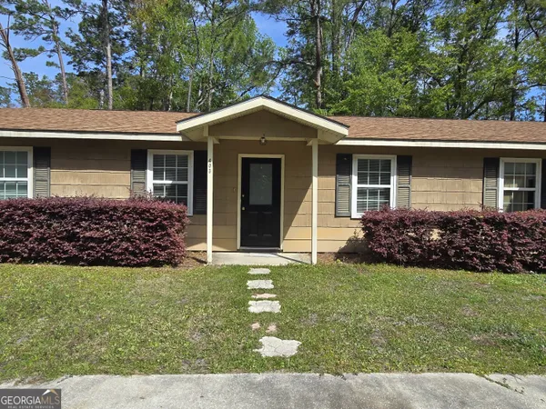 $975 | 403 East Lawnwood Avenue, Kingsland, GA 31548