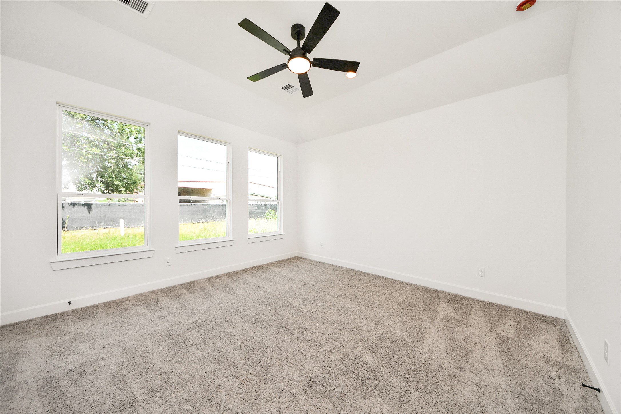 925 1st Street Hempstead, TX 77445 - Photo 17 of 38