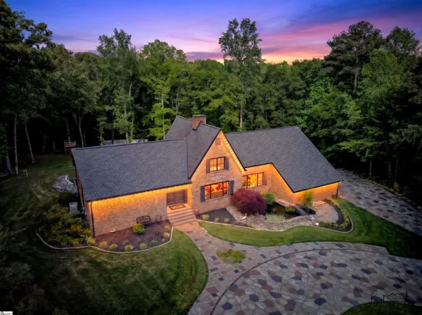 $1,249,000 | 106 Riverbank Court, Moore, SC 29369