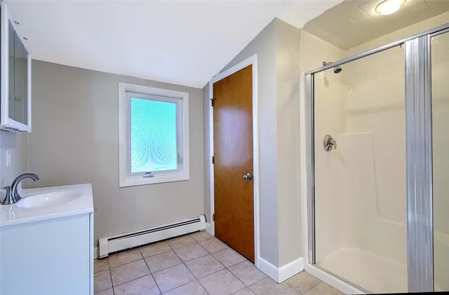 $3,400 | 66 Tyndall Avenue, Providence, RI 02908