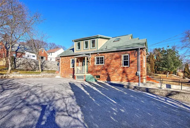 $3,400 | 66 Tyndall Avenue, Providence, RI 02908