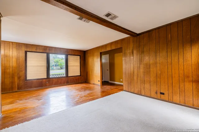 $1,400 | 102 Raleigh Place, San Antonio, TX 78201