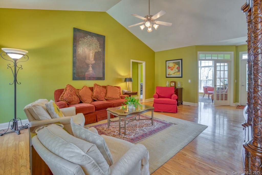 62 Renard Road Tryon, NC 28782 - Photo 7 of 27