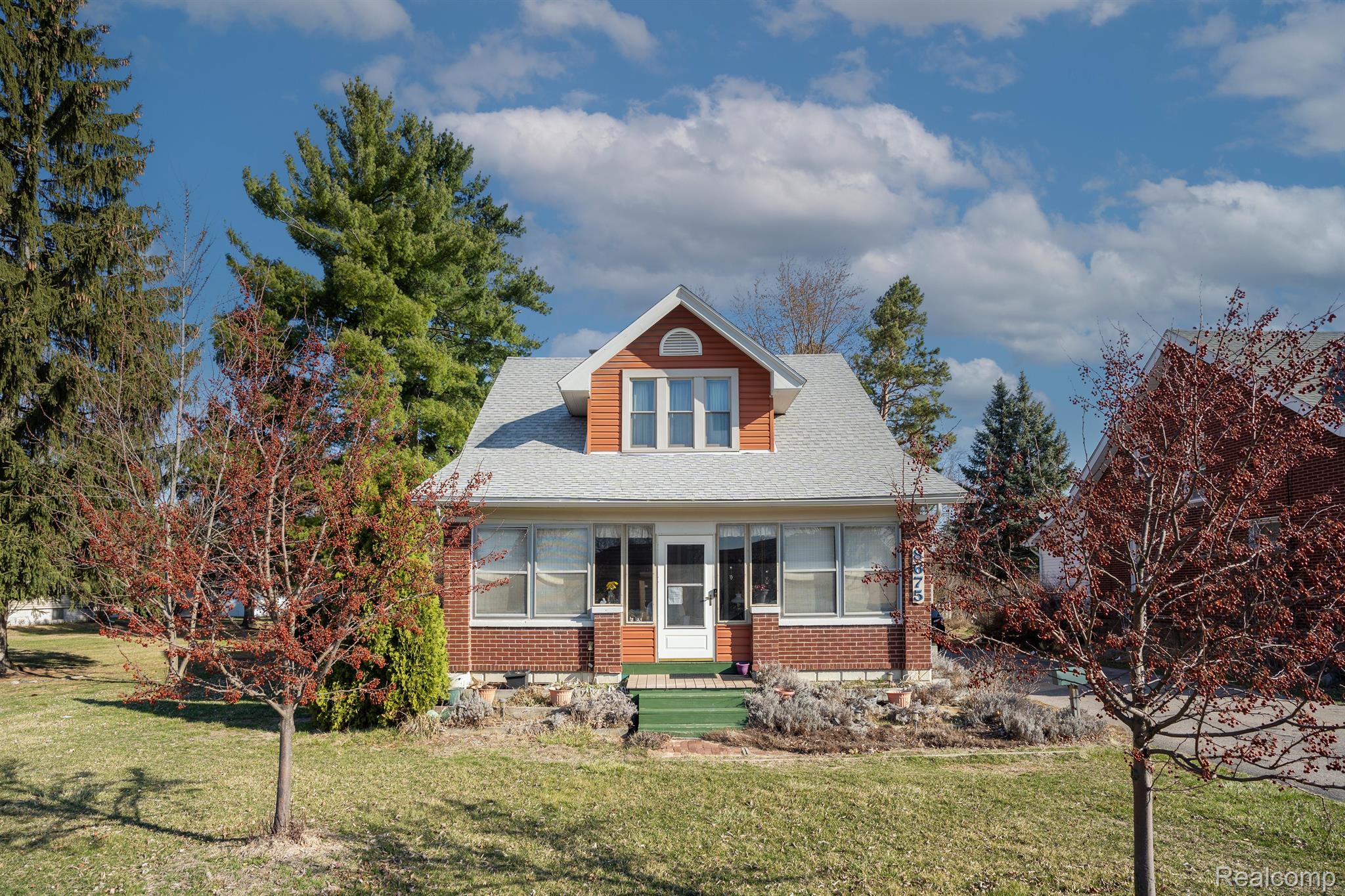 8675 Canal Road Sterling Heights, MI 48314 - Photo 2 of 48 Charming historic bungalow