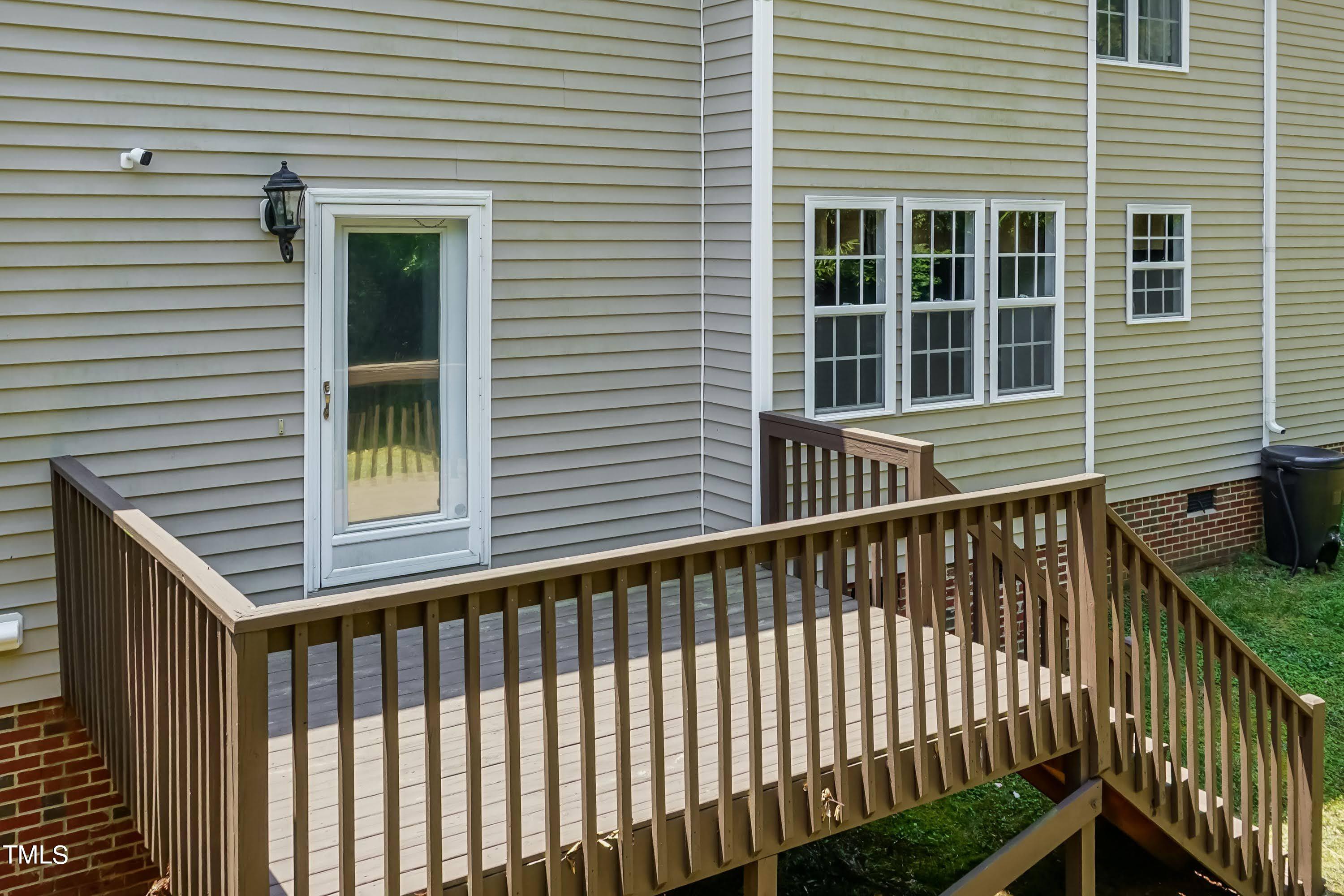 1068 Alderman Circle Raleigh, NC 27603 - Photo 15 of 17 Deck 01