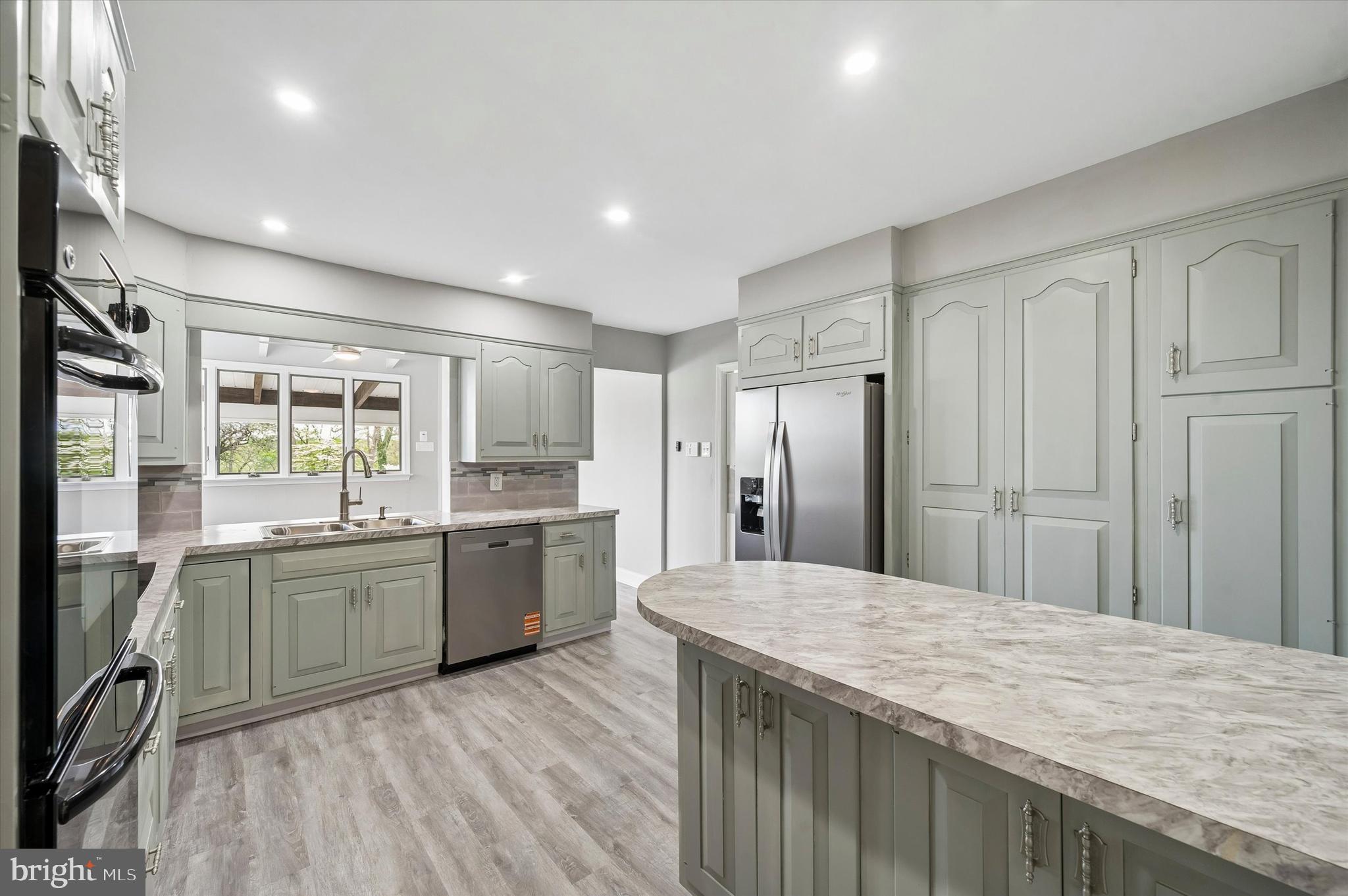 975 Palmers Mill Road Media, PA 19063 - Photo 7 of 25 Kitchen