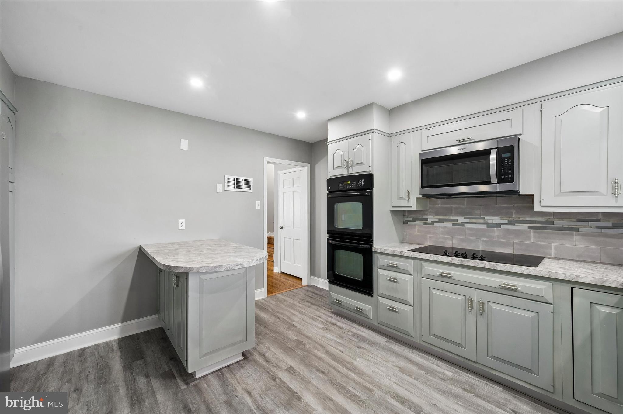 975 Palmers Mill Road Media, PA 19063 - Photo 8 of 25 Kitchen