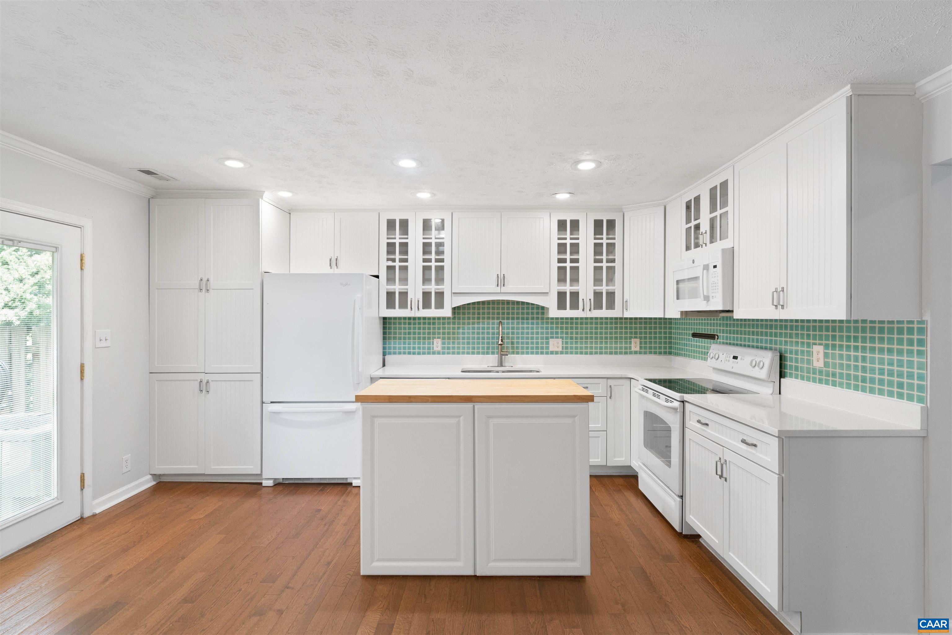 652 Lockesley Terrace Charlottesville, VA 22903 - Photo 6 of 18