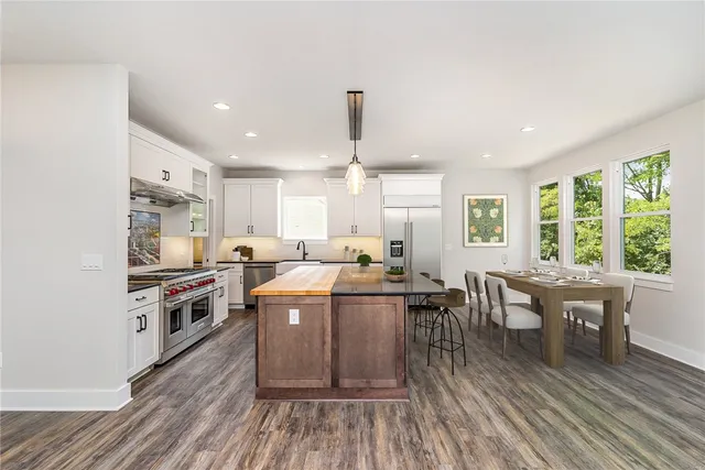 $638,900 | 106 Chase Meadow Trail, Mendon, NY 14472