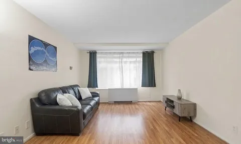 $298,000 | 2401 H Street Northwest, Unit 211, Washington, DC 20037
