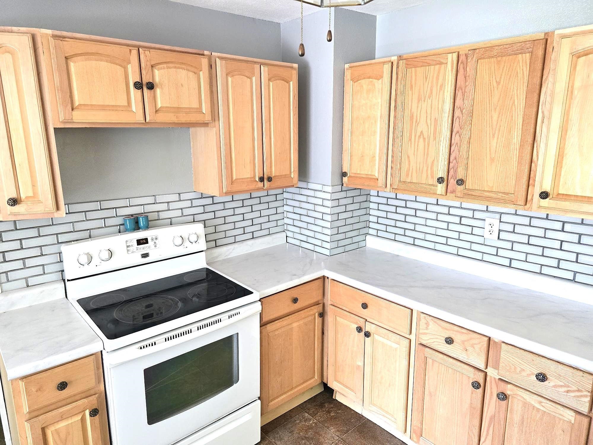 2467 South Riverside Drive Beloit, WI 53511 - Photo 15 of 46