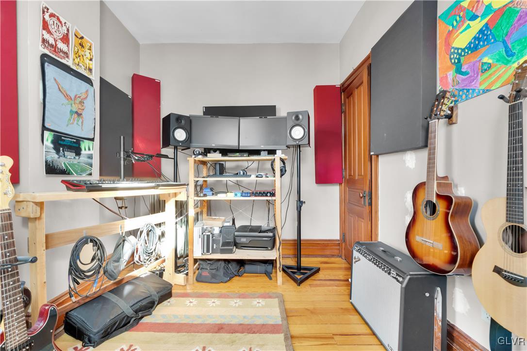 733 High Street Bethlehem, PA 18018 - Photo 16 of 37 Bedroom 4