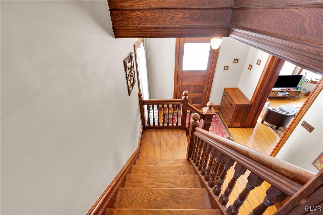 733 High Street Bethlehem, PA 18018 - Photo 32 of 37 Lower Stairway to Foyer