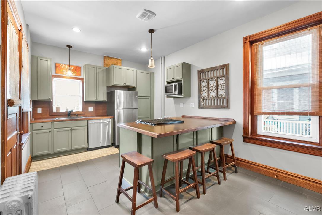 733 High Street Bethlehem, PA 18018 - Photo 8 of 37 Kitchen