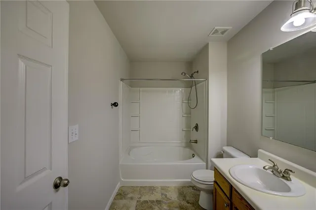 $2,100 | 2161 Meadow Peak Road, Duluth, GA 30097