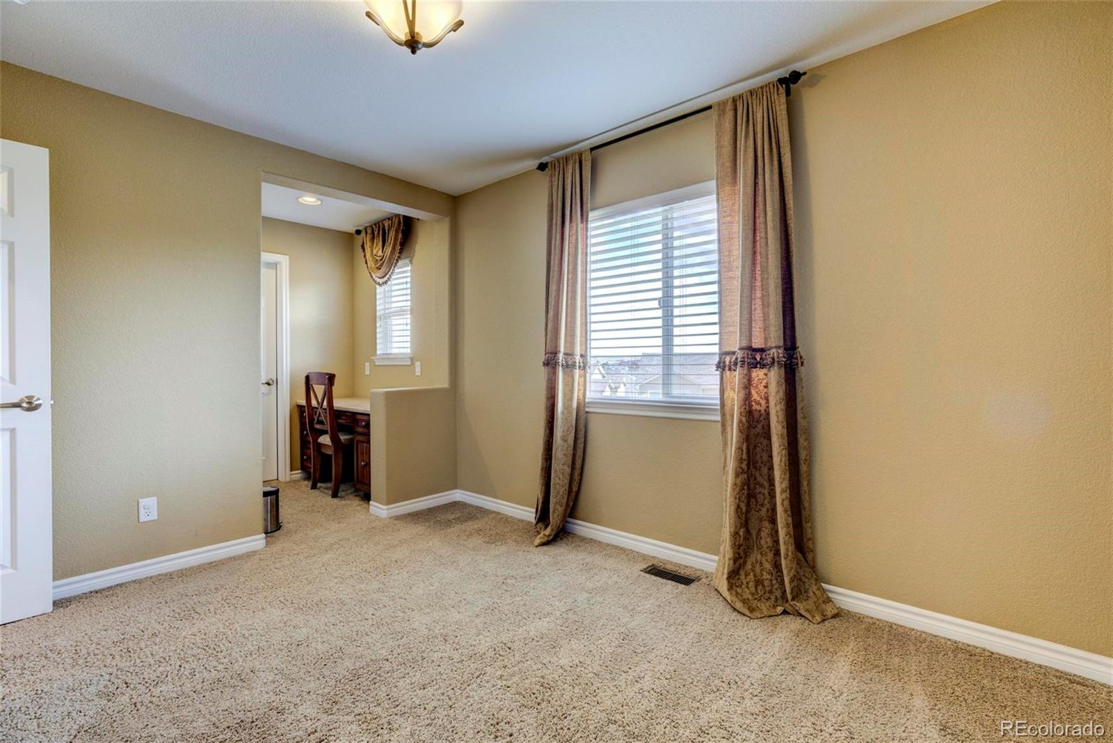 10856 Huntwick Street Highlands Ranch, CO 80130 - Photo 25 of 28 Gallery Image 25