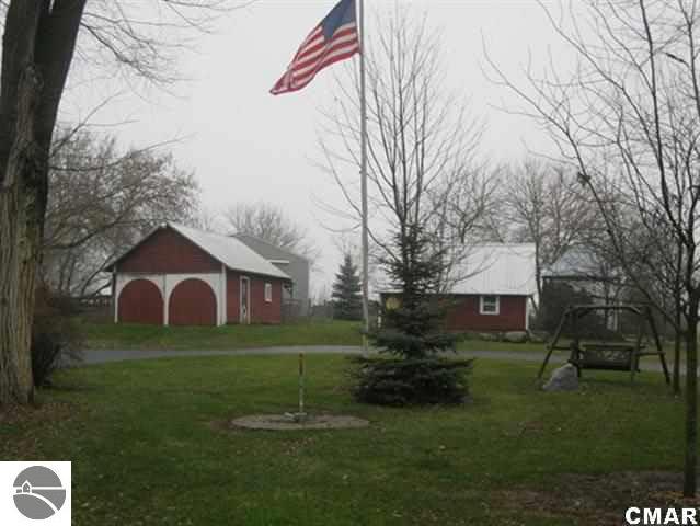 7823 South Whiteville Road Shepherd, MI 48883 - Photo 23 of 25 1774625-22.JPG