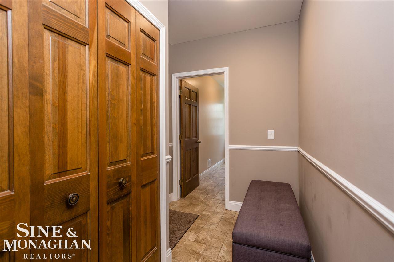 422 Lake Forest Road Rochester Hills, MI 48309 - Photo 36 of 59