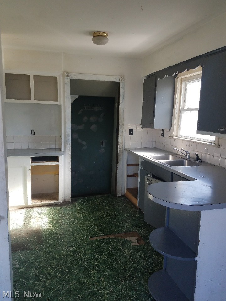 1127 Reed Avenue Akron, OH 44306 - Photo 2 of 6 Gallery Image 2