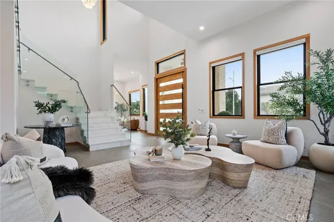 $3,698,000 | 1828 Pine Street, Huntington Beach, CA 92648