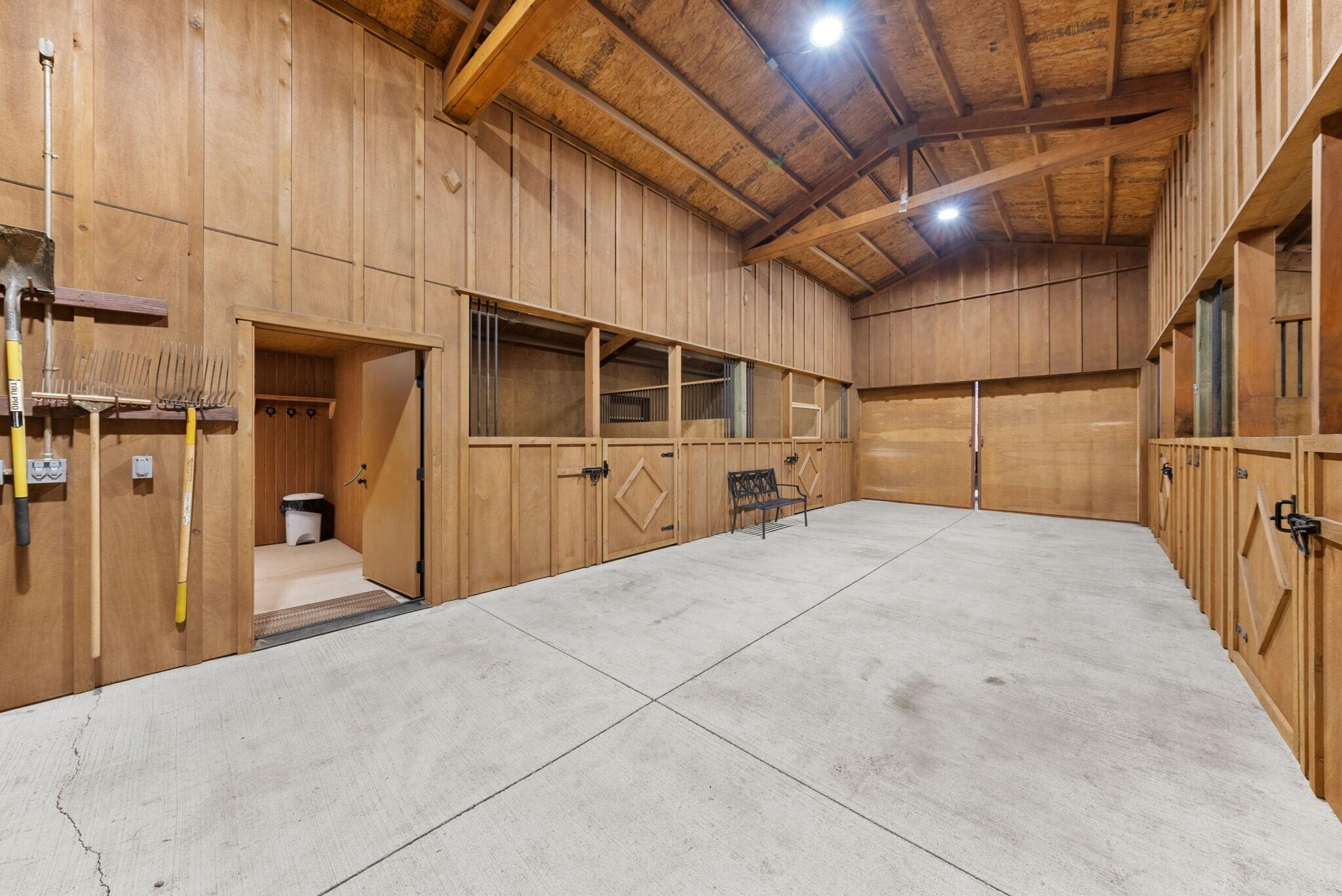 69255 Crooked Horseshoe Road Sisters, OR 97759 - Photo 127 of 154