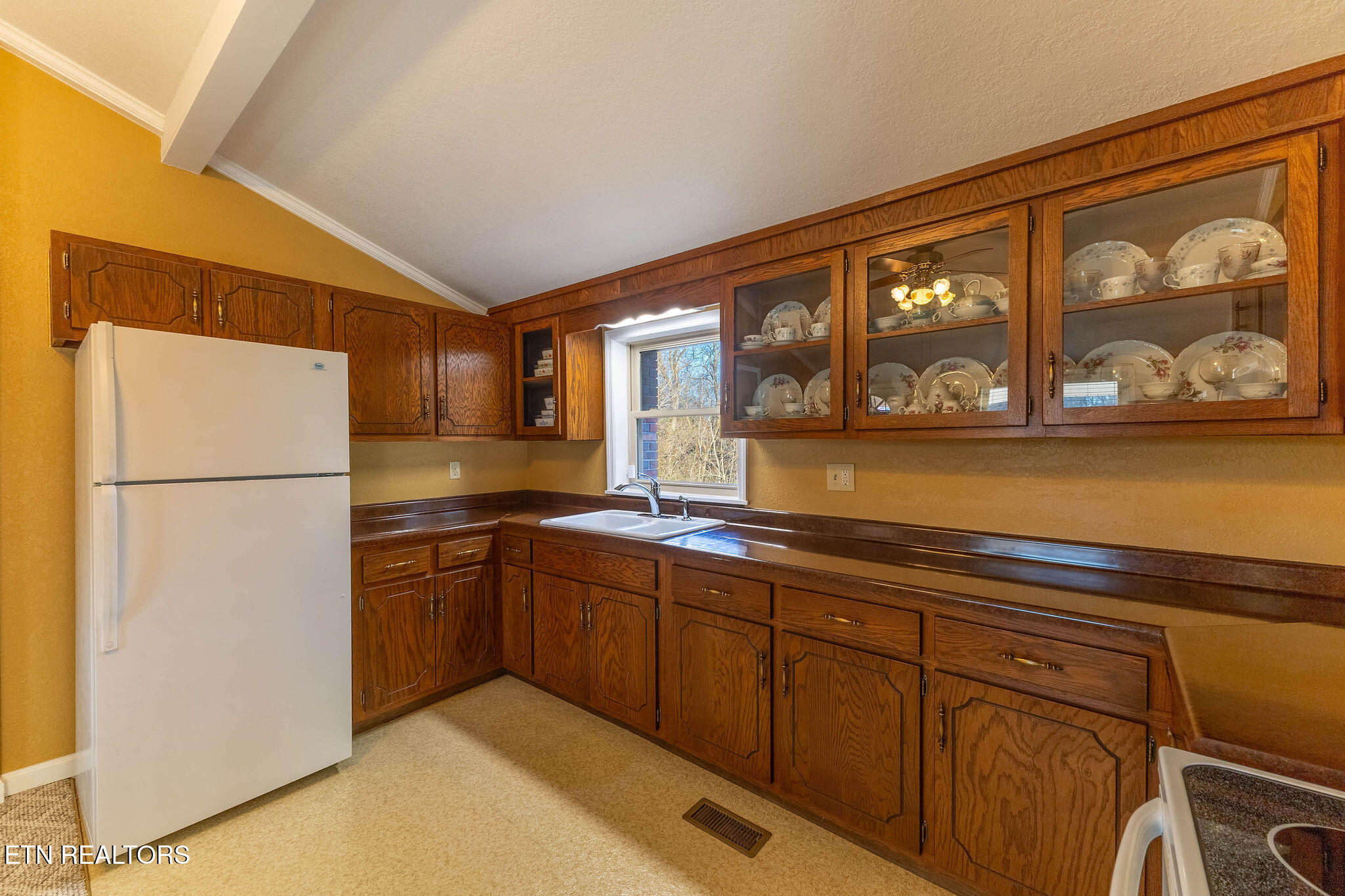 264 Mc Kinney Road Harriman, TN 37748 - Photo 18 of 38 Kitchen