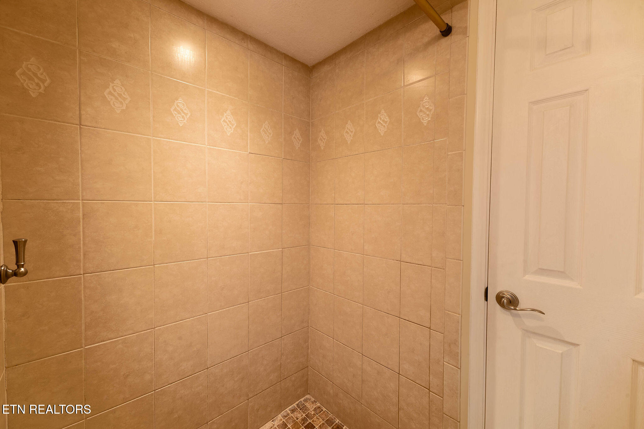 264 Mc Kinney Road Harriman, TN 37748 - Photo 25 of 38 Bathroom