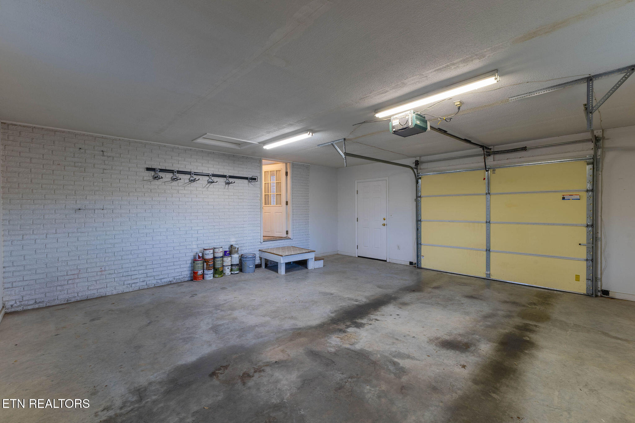 264 Mc Kinney Road Harriman, TN 37748 - Photo 28 of 38 Garage