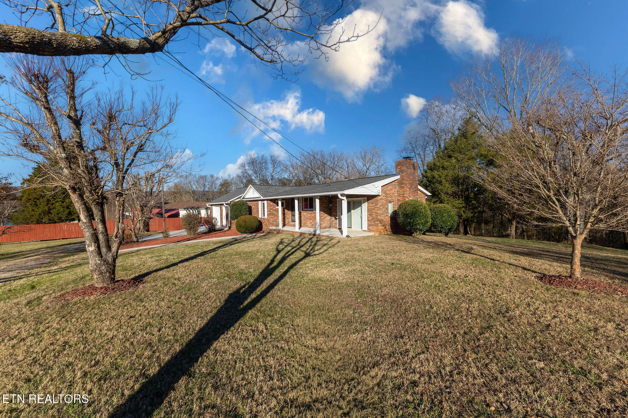 264 Mc Kinney Road Harriman, TN 37748 - Photo 31 of 38 Front View