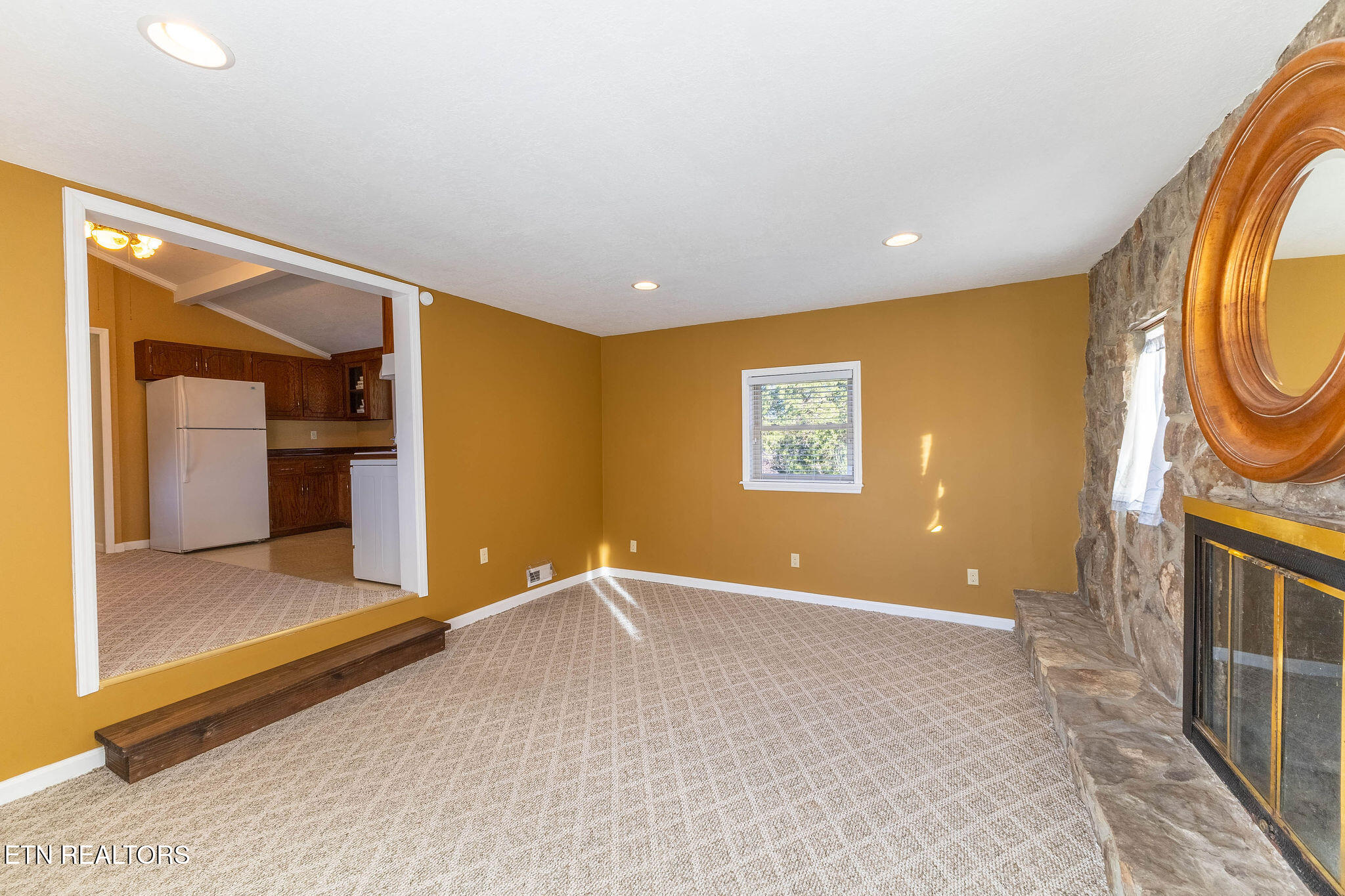 264 Mc Kinney Road Harriman, TN 37748 - Photo 7 of 38 Living Room