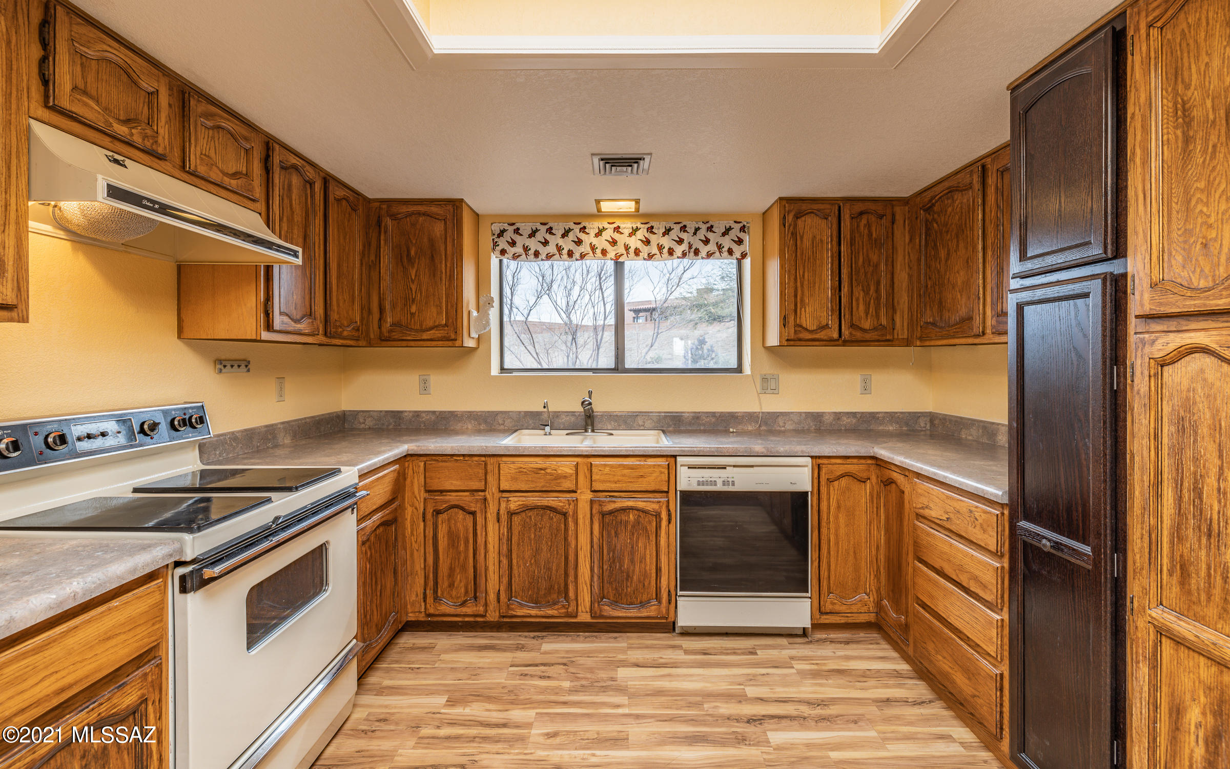 1750 West Camino Urbano Green Valley, AZ 85622 - Photo 10 of 34