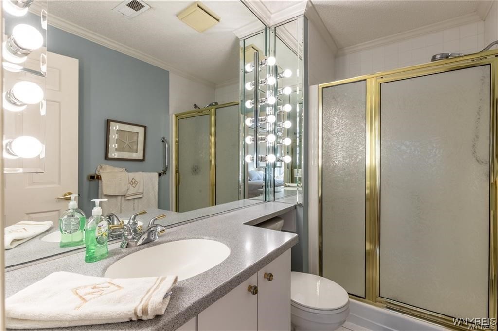 27 Hickory Hill Road, Unit H Amherst, NY 14221 - Photo 17 of 23