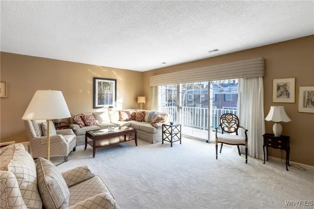 $274,900 | 27 Hickory Hill Road, Unit H, Amherst, NY 14221